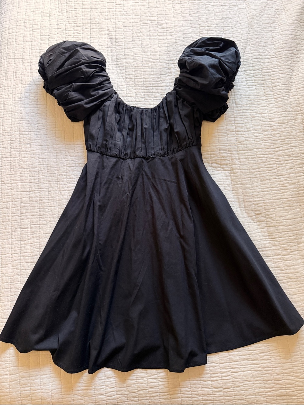 Abercrombie & Fitch Black Puff-Sleeve Fit-and-Flare Dress